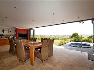 5 Bed House in Mooikloof Heights