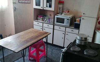 2 Bedroom Apartment in Grove End