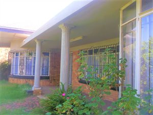 3 Bed House in Selection Park