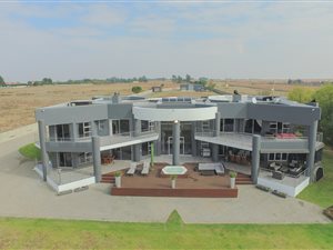 5 Bedroom House in Vaal Marina