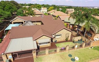 3 Bedroom House in Eldoraigne