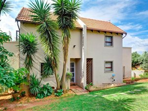 2 Bed Apartment in Constantia Kloof