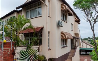6 Bedroom Duet in Glenwood