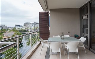 2 Bedroom Apartment in Waterfront