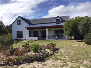 3 Bedroom House in Kommetjie