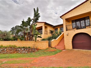 6 Bed House in Glen Anil