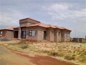 3 Bed House in Vanderbijlpark CE7