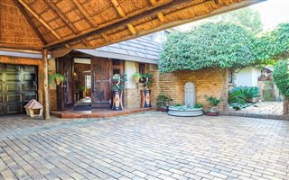 5 Bedroom House in Bardene