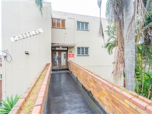 2.5 Bed Apartment in Essenwood