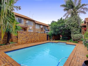 2 Bed Apartment in Ferndale