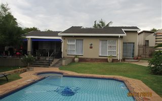 3 Bedroom House in Weltevreden Park