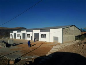 2030 m² Industrial space in Kokstad