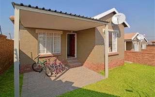2 Bedroom Townhouse in The Reeds