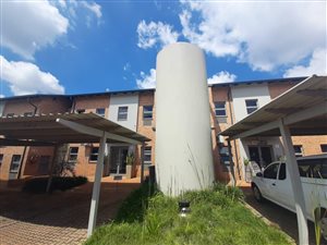 51 m² Commercial space in Silver Lakes
