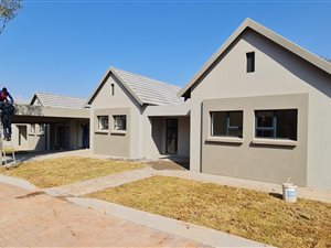 2 Bed House in Leloko