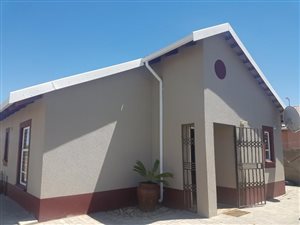 3 Bed House in Bloemspruit