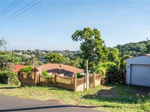 1013 m² Land available in Durban North