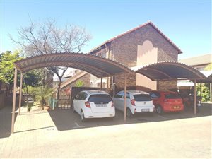 1 Bed Townhouse in Hennopspark