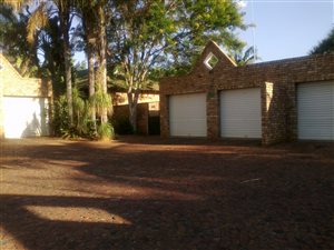 3 Bed House in Montana Park