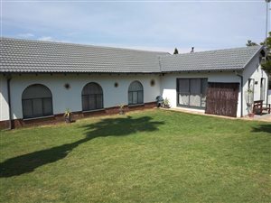 4 Bed House in The Reeds