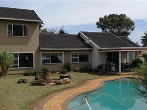 5 Bed House in Brackendowns