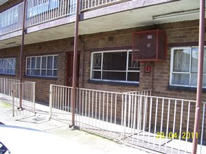 2 Bed Apartment in Vereeniging Central