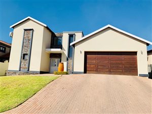 4 Bed House in Mooikloof Gardens