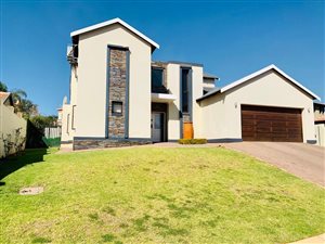 4 Bed House in Mooikloof Gardens