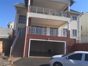 4 Bed Townhouse in Mt Edgecombe