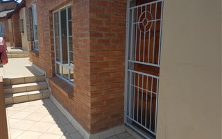 2 Bedroom House in Erand Gardens