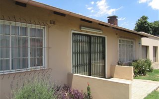 3 Bedroom House in Vanderbijlpark CW