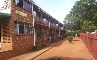 2 Bedroom Apartment in Vanderbijlpark CW6