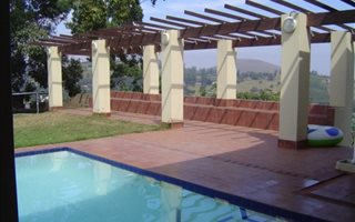 13 Bedroom House in Drummond