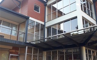150 m² Office Space in Chase Valley Downs