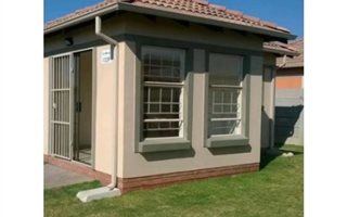 3 Bedroom House in Albertsdal