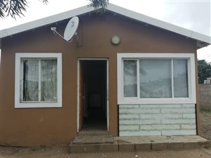 2 Bed House in Newlands East