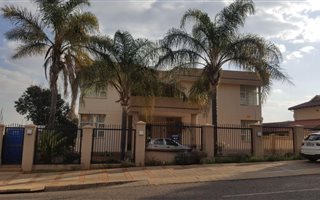 4 Bedroom House in Sterrewag