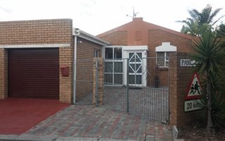 2 Bedroom House in Oakglen