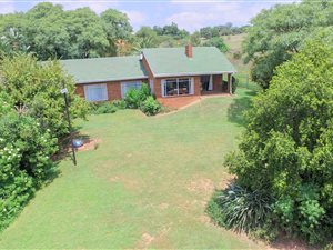 3 Bedroom House in Waterkloof Glen