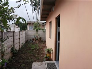 1 Bed Garden Cottage in Escombe