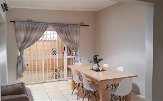 3 Bedroom House in Goodwood