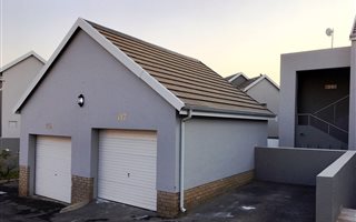 2 Bedroom Apartment in Eagle Canyon Golf Estate
