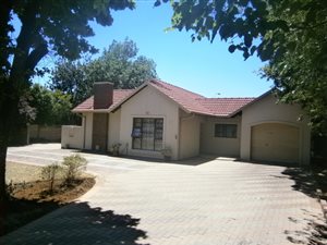 3 Bed House in Mayberry Park