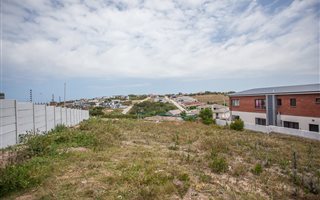 660 m² Land available in Lovemore Park
