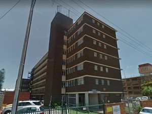 2 Bed Apartment in Eloffsdal