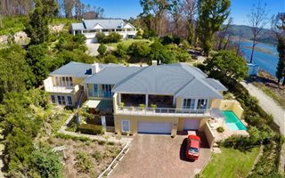 5 Bedroom House in Belvidere