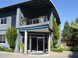 99 m² Office Space in Olivedale