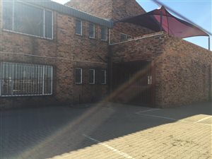 1000 m² Industrial space in Sebenza