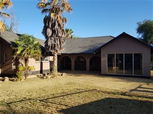 5 Bed House in Lourenspark