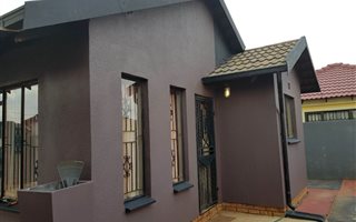 2 Bedroom House in Dobsonville